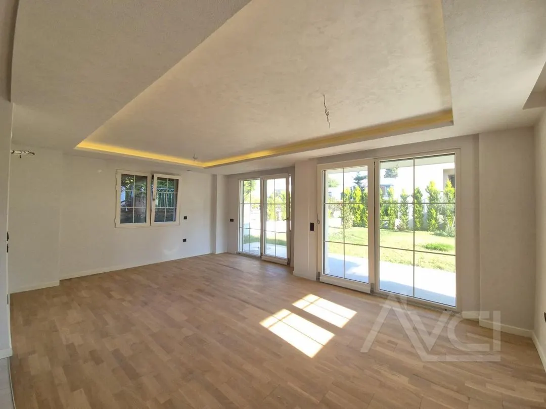 AVCI’DAN CUNDA’DA DENİZE 50MT 400M2 ARSALI MÜSTAKİL VİLLA