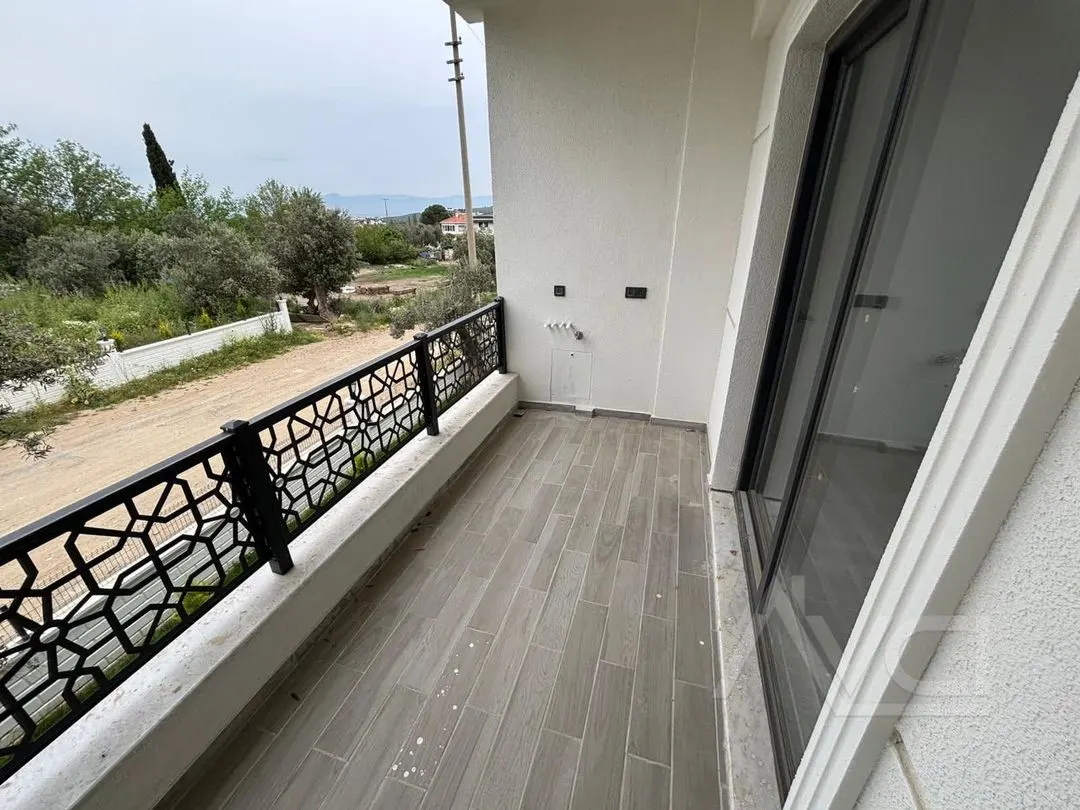 AVCI'DAN GÜRE'DE 2+1 BAHÇE KATI VE ÜST KAT LÜKS DAİRE
