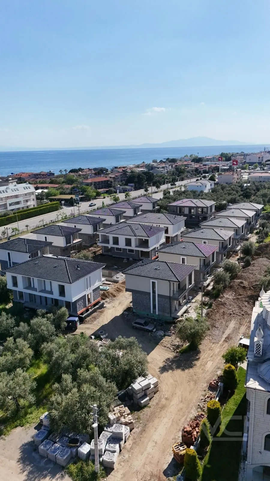 AVCI-YALI ADATEPE DENİZE 100MT HAVUZLU 6,000M2 İÇİNDE 4+1 VİLLA