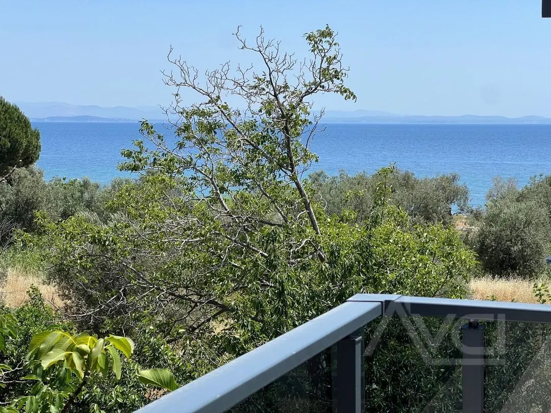 AVCI’DAN NARLI ALTINDA DENİZE 50MT LÜKS TAM MÜSTAKİL VİLLA