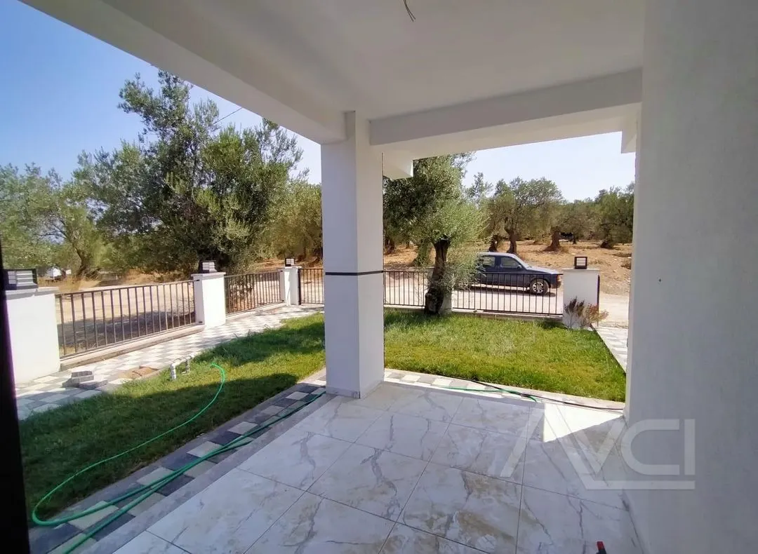 AVCI’DAN TAM MÜSTAKİL DENİZ MANZARALI 275M2 ARSALI VİLLA
