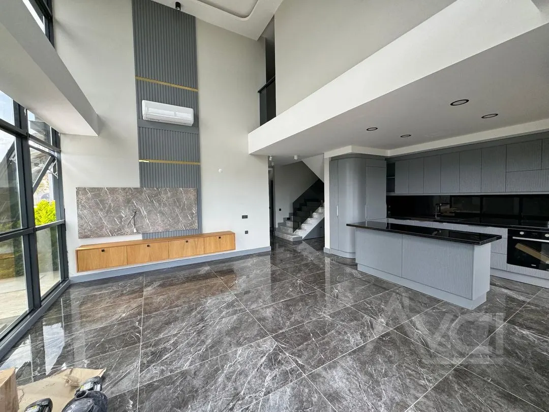 AVCI’DAN 4+1 GİRİŞ ODA HAVUZ GÜVENLİK DENİZ MANZARALI LOFT VİLLA