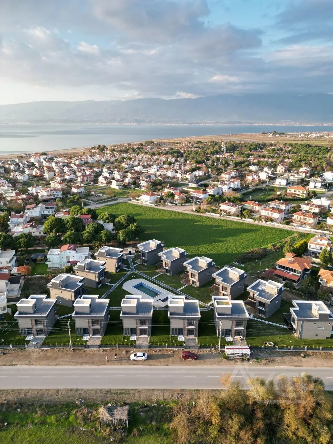 AVCI’DAN BURHANİYE ÖRENDE 3+1 VİLLA