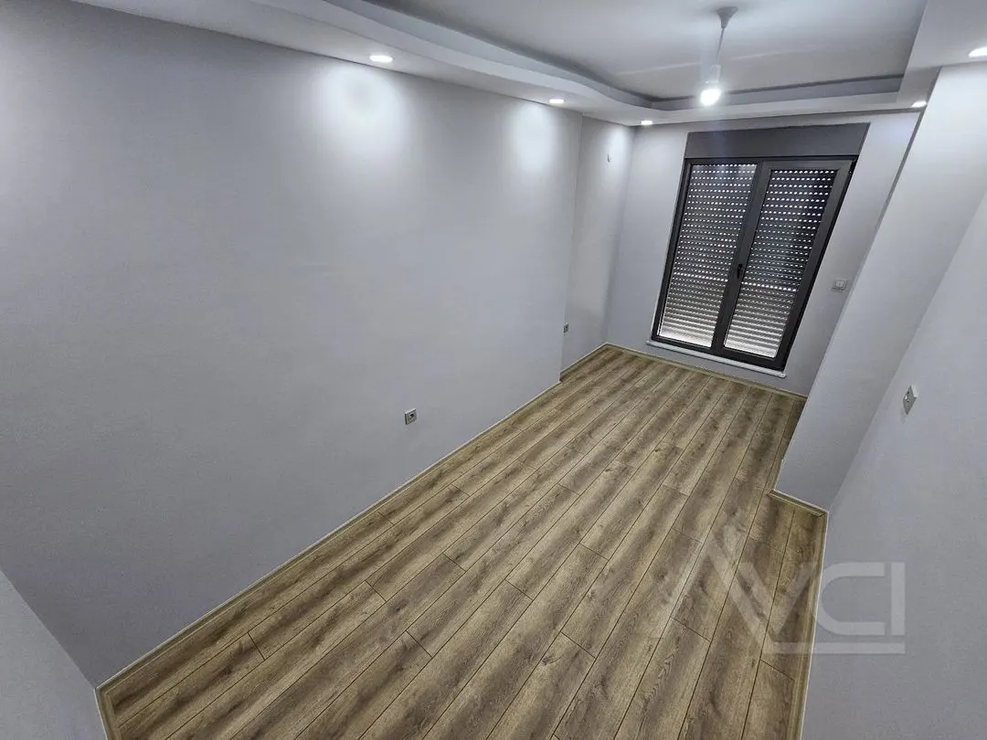 AVCI’DAN YOL ALTINDA DENİZE 250MT LÜKS İŞÇİLİKLİ VİLLA