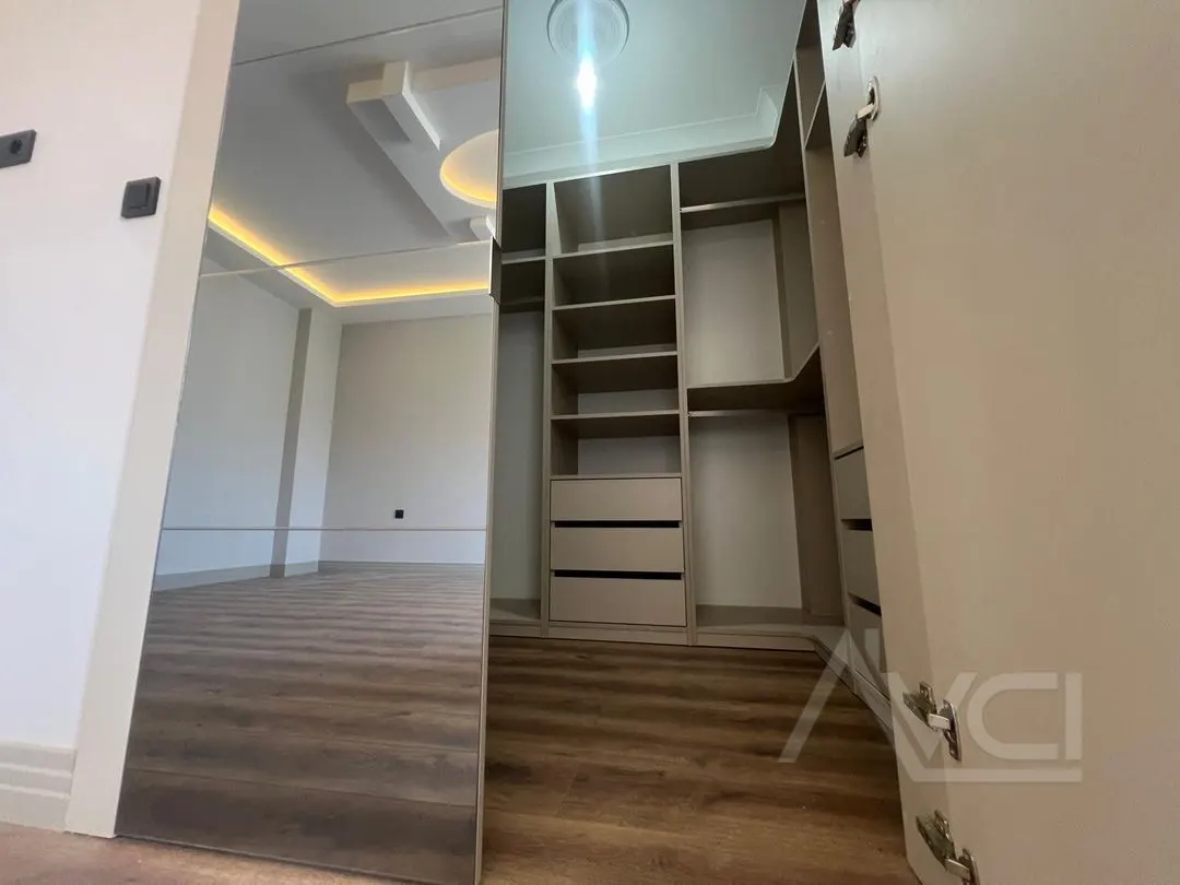 AVCI’DAN NARLI ALTINDA DENİZE 50MT LÜKS TAM MÜSTAKİL VİLLA