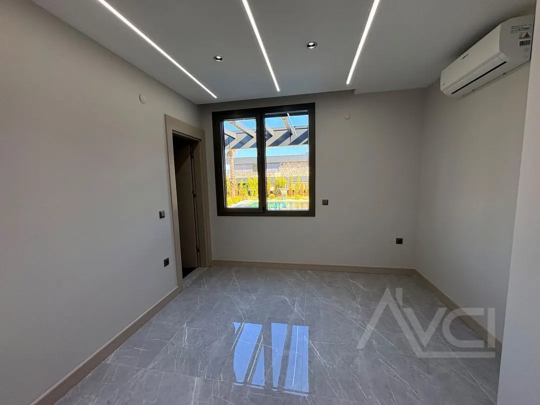 AVCI’DAN 650M2 İÇERİSİNDE MÜSTAKİL HAVUZLU ULTRA LÜKS 4+1 VİLLA