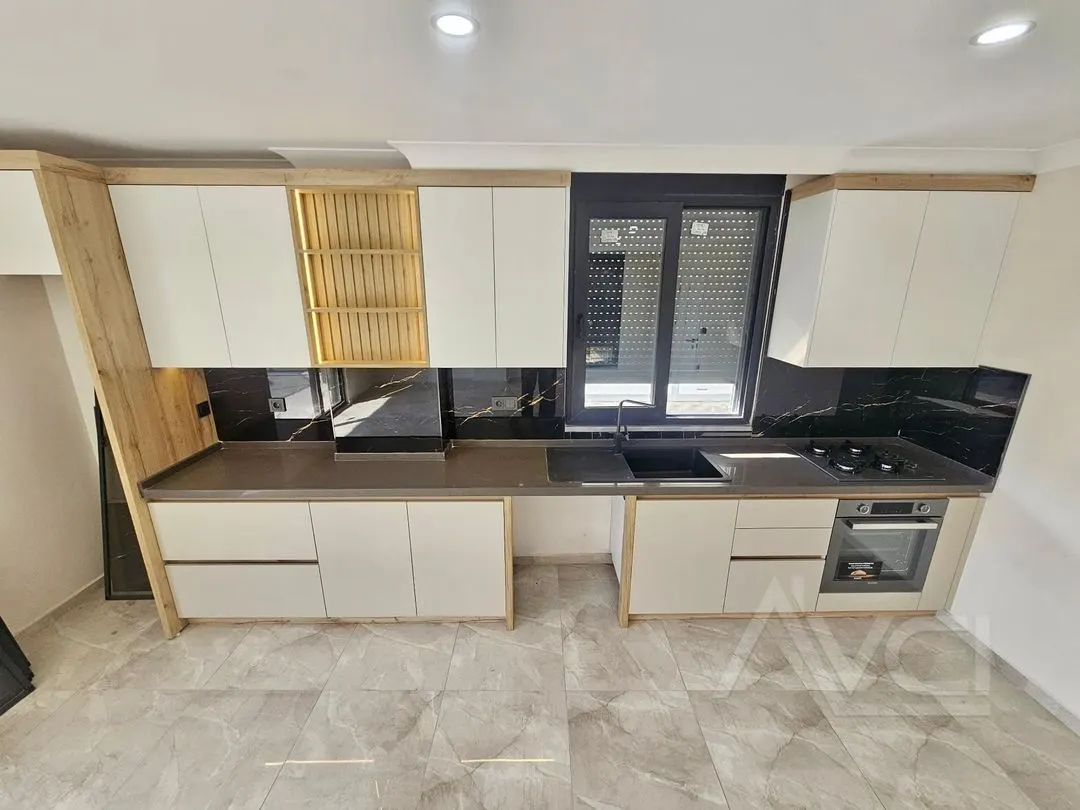 AVCI’DAN DENİZE 300 MT YOL ALTINDA 4+1 LÜKS VİLLA