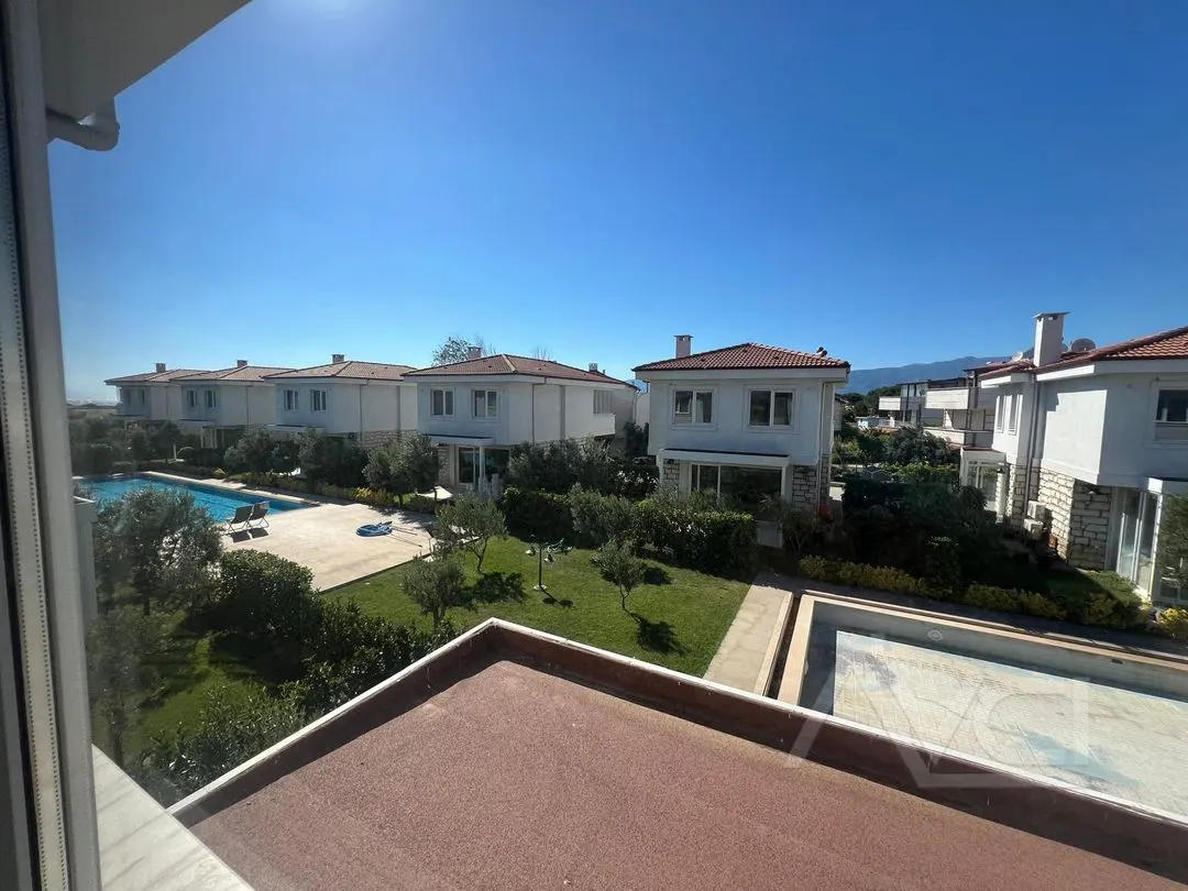 AVCI’DAN DENİZE 250 MT MÜSTAKİL GÜVENLİKLİ HAVUZLU VİLLA