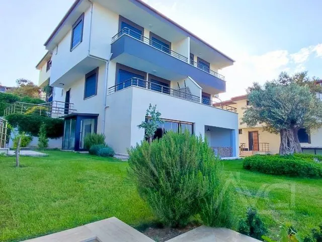 AVCI'DAN PELİTKÖY'DE DENİZE 100MT DENİZ MANZARALI 4+2 VİLLA
