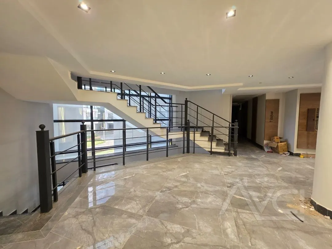 AVCI'DAN ÖREN MODERN'DE YETKİLİ HAVUZLU K.OTOPARKLI 1+1
