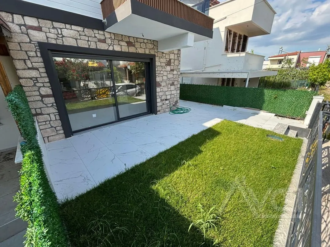GÜRE DENİZE 30MT DENİZE 2. SIRADA SIFIR 4+1 VİLLA