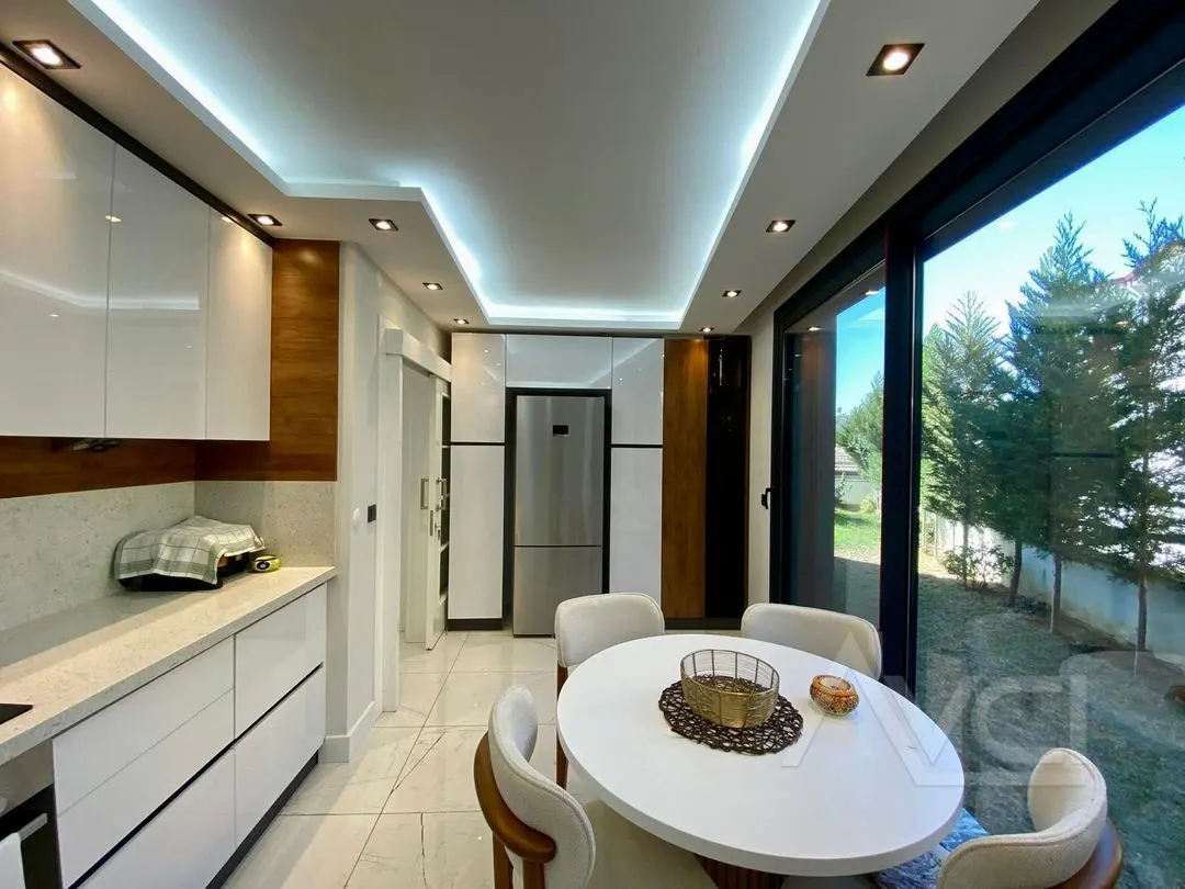 AVCI’DAN DENİZE 50 MT TAM MÜSTAKİL DENİZ MANZ 4+1 VİLLA