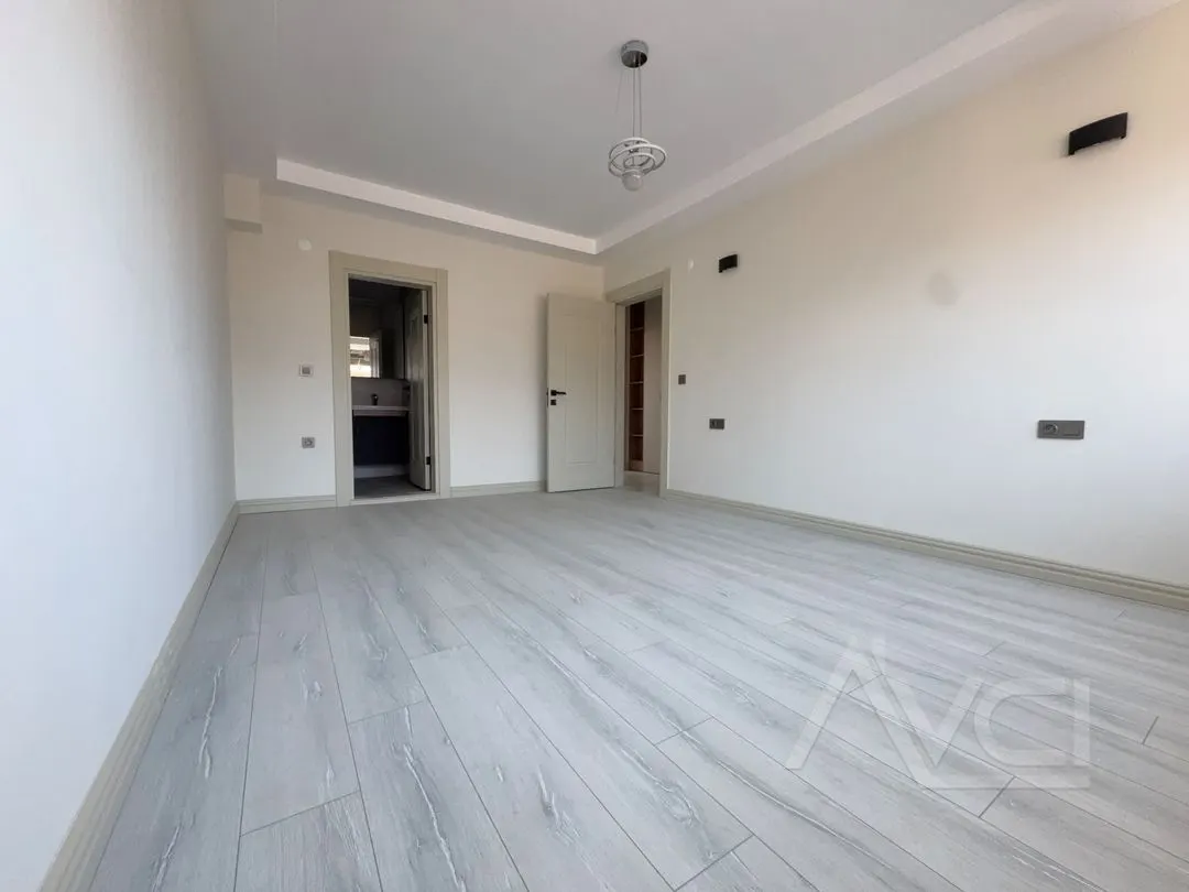 AVCI’DAN NARLI ALTINDA 5+1 DENİZE 100MT İKİZ VİLLA