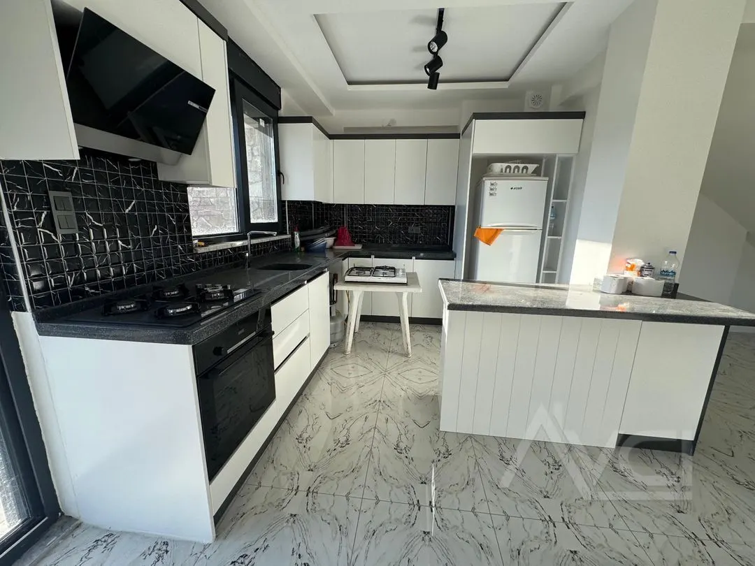 AVCI’DAN MIHLI’DA DENİZE 250MT MÜSTAKİL VİLLA