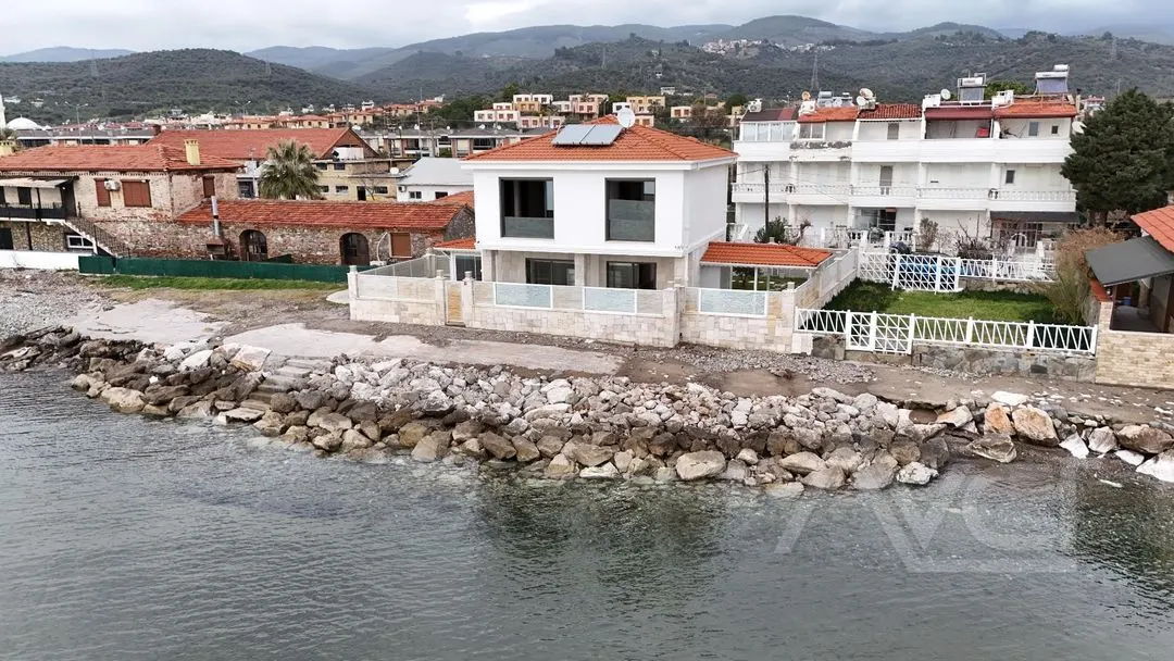 AVCI’DAN DENİZE SIFIR ALTINOLUK NARLI’DA TAM MÜSTAKİL VİLLA