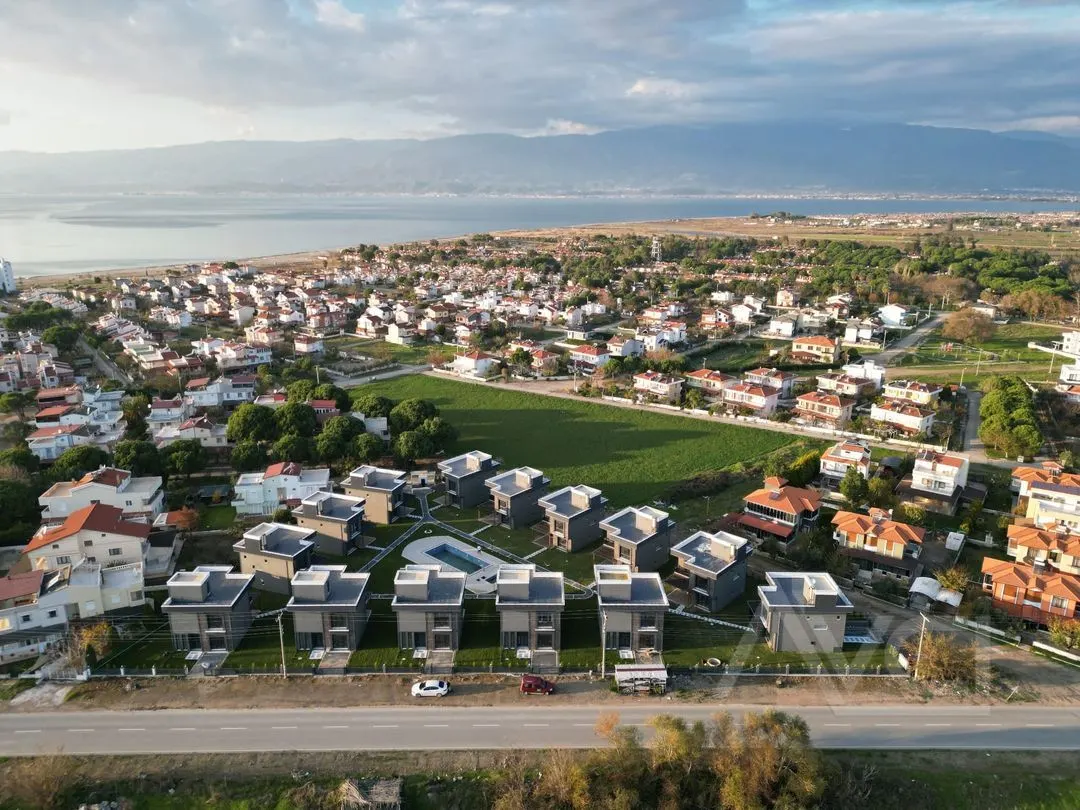 AVCI’DAN BURHANİYE ÖRENDE 3+1 VİLLA