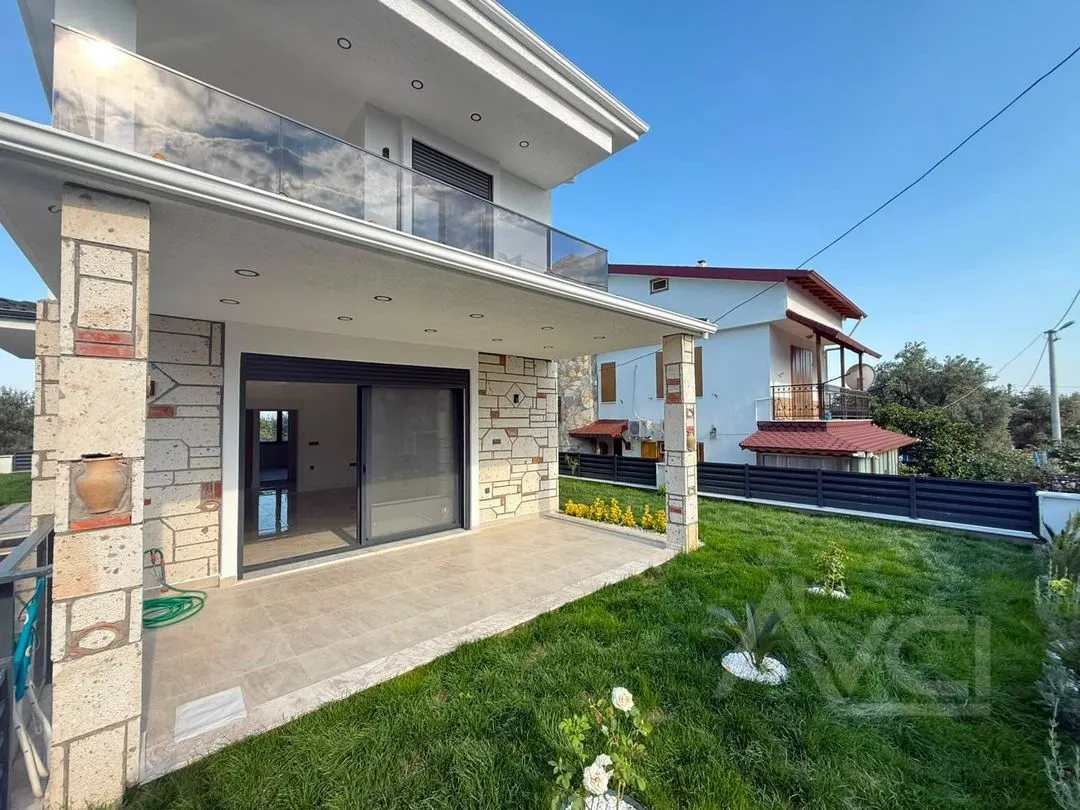 AVCI’DAN TAM MÜSTAKİL 4+1 GİRİŞTE ODALI VİLLA