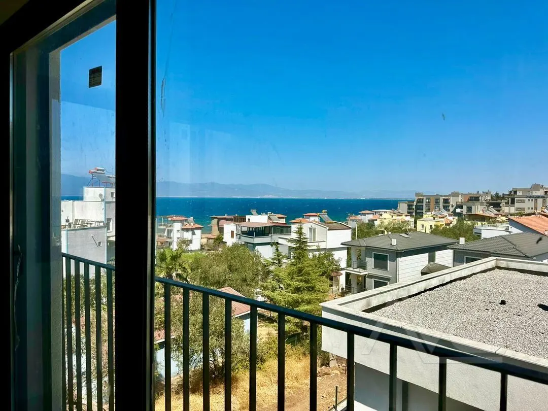 AVCI’DAN HER ODADAN DENİZ MANZARALI DENİZE 50MT SIFIR VİLLA