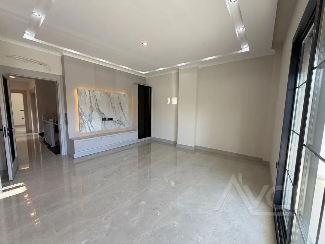 AVCI’DAN 700M2 ARSA İÇİNDE MÜSTAKİL HAVUZLU VİLLA