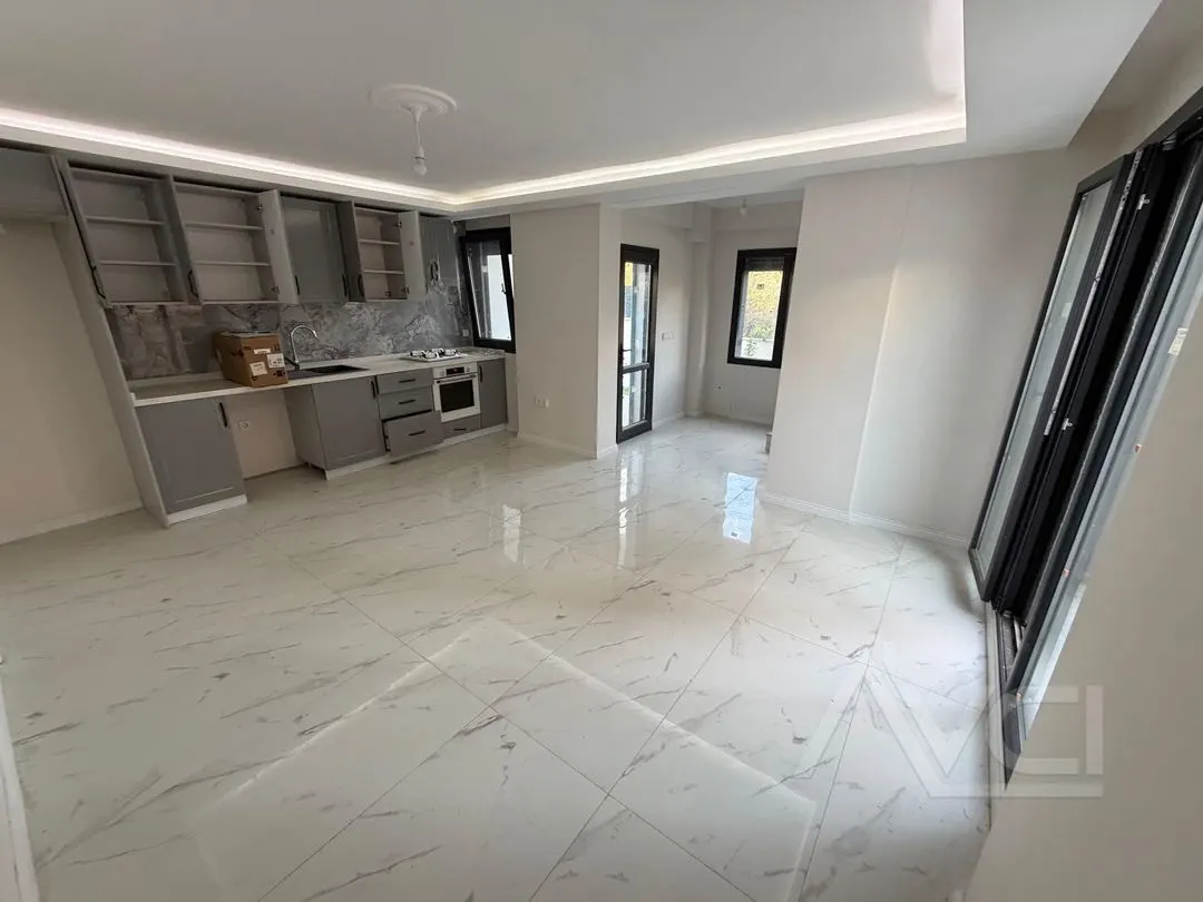 AVCI'DAN KÜÇÜKKUYU'DA DENİZ MANZARALI 3+1 DENİZE 250 MT VİLLA