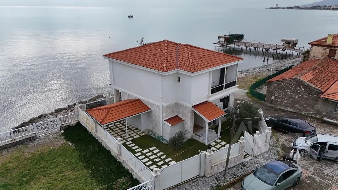 AVCI’DAN DENİZE SIFIR ALTINOLUK NARLI’DA TAM MÜSTAKİL VİLLA