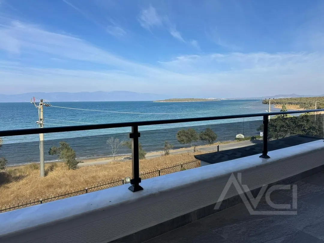 AVCI’DAN 750M2 ARSA İÇİNDE DENİZE SIFIR MALİKANE