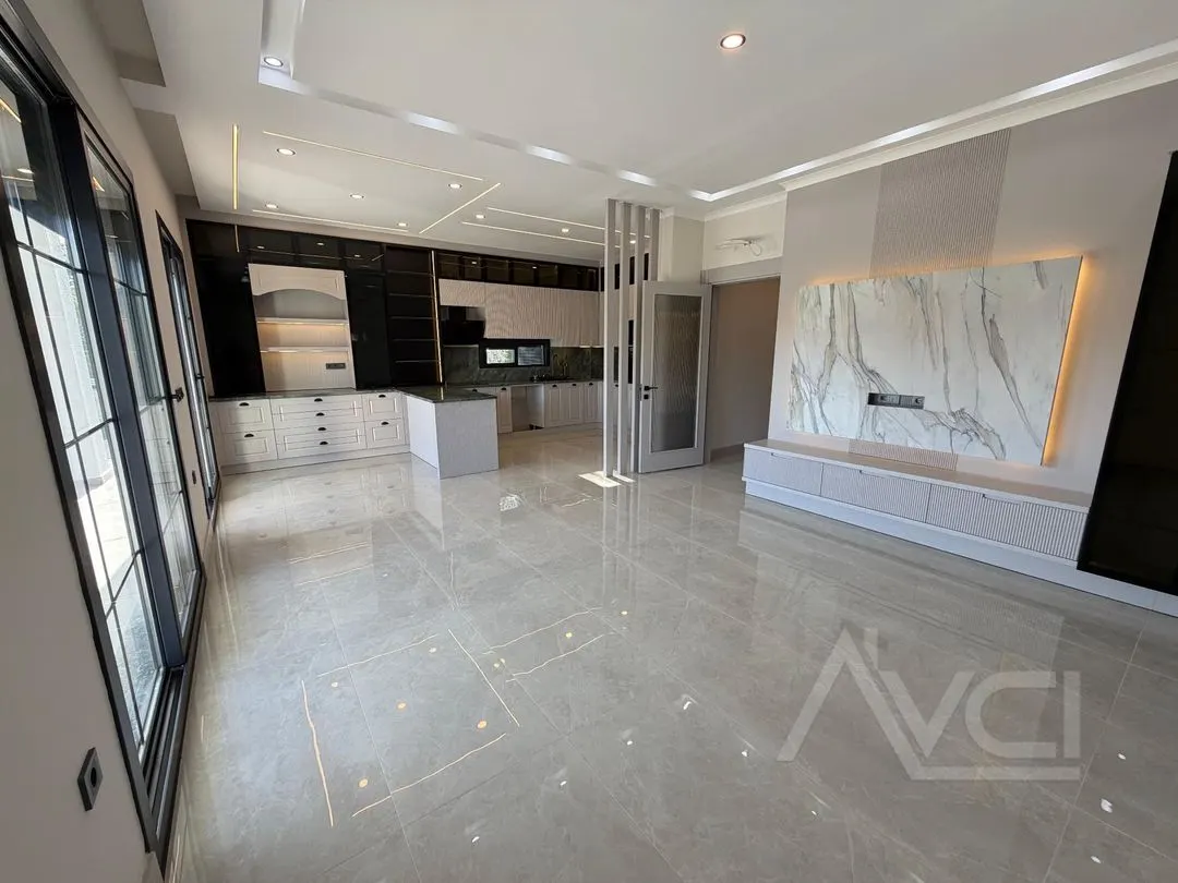 AVCI’DAN 700M2 ARSA İÇİNDE MÜSTAKİL HAVUZLU VİLLA