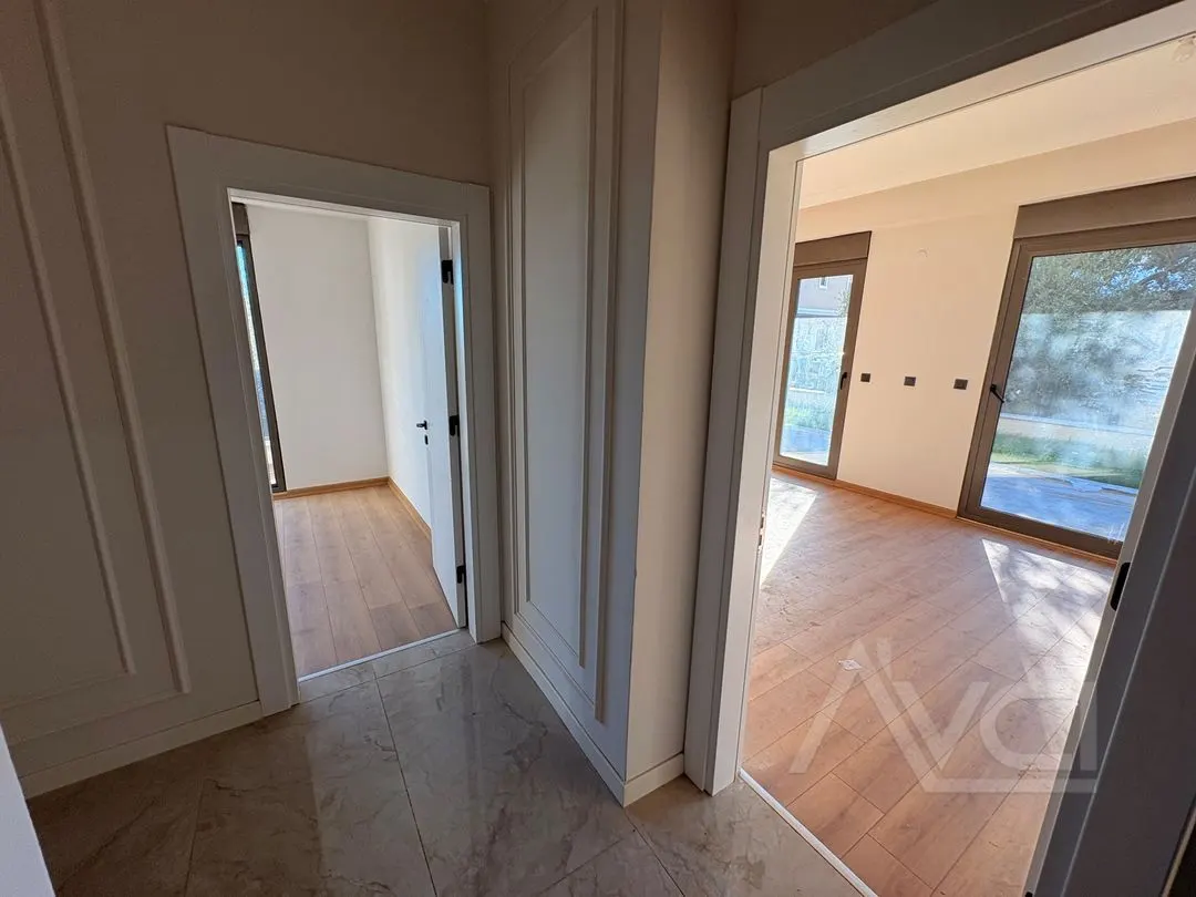 AVCI’DAN GÜRE YOL ALTINDA DENİZE YAKIN 2+1 BAHÇE KULLANIMLI LÜKS DAİRE