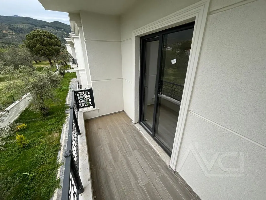 AVCI'DAN GÜRE'DE 2+1 BAHÇE KATI VE ÜST KAT LÜKS DAİRE