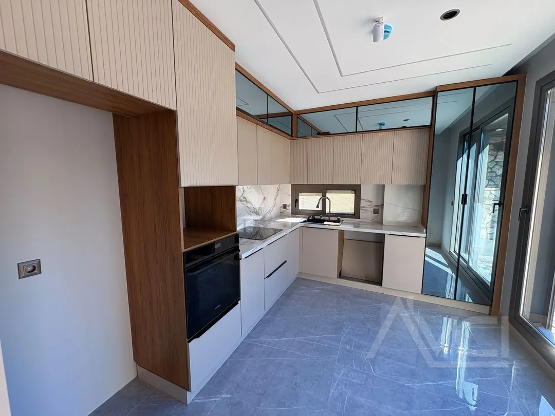 AVCI’DAN 650M2 İÇERİSİNDE MÜSTAKİL HAVUZLU ULTRA LÜKS 4+1 VİLLA