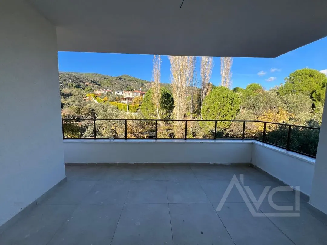 AVCI’DAN GÜREDE GİRİŞ ODALI 5+1 VİLLA