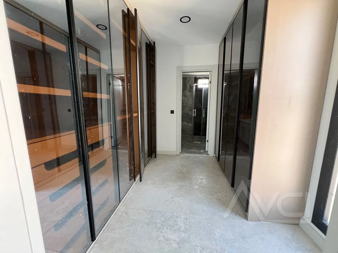 AVCI’DAN DENİZİN EN ÖNÜNDE SIFIR 300M2 İÇ KULLANIM ALANLI TAŞ VİLLA