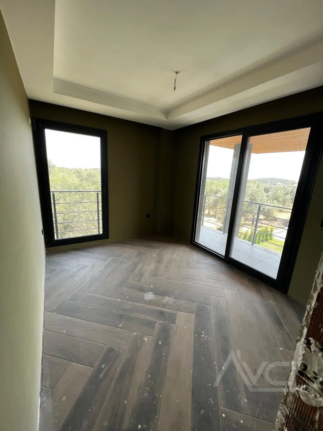 OTELLER CİVARINDA 320M2 ARSALI 4+1 MÜSTAKİL HAVUZLU VİLLA