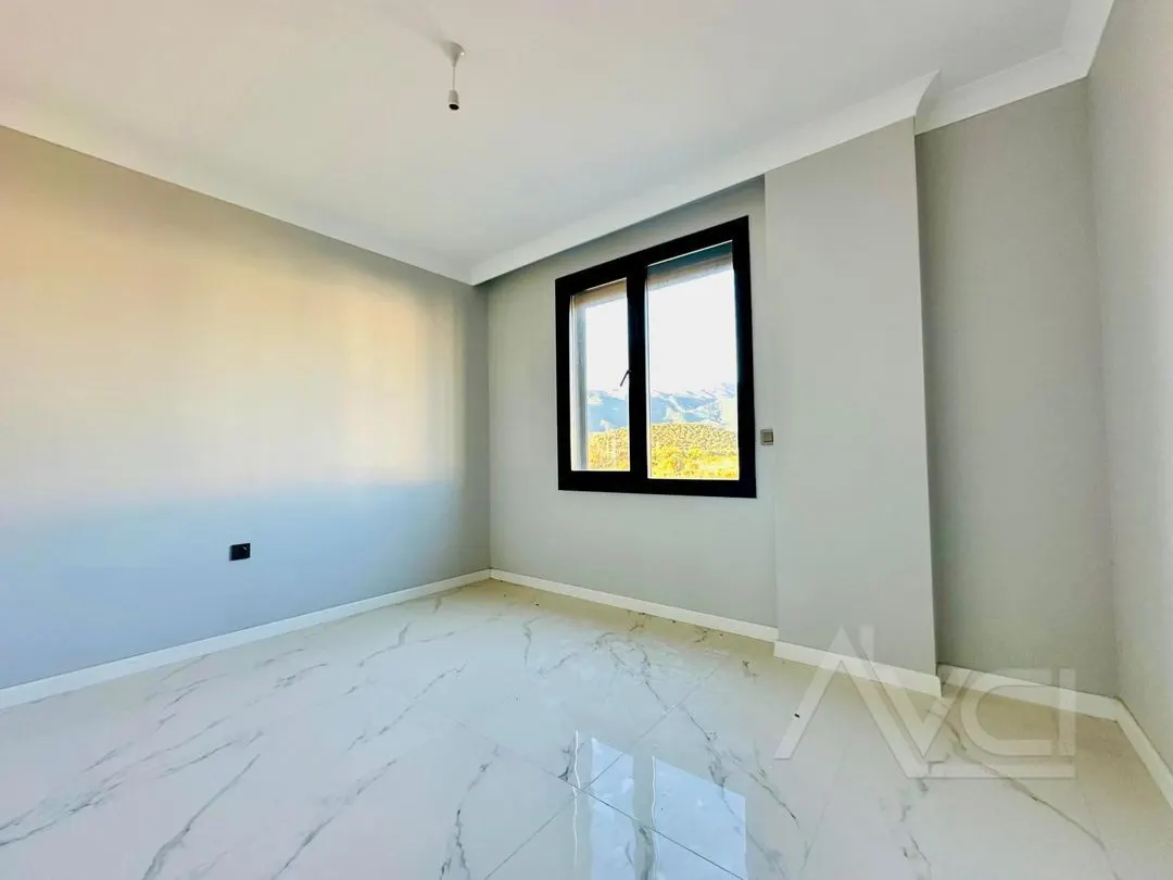 AVCI’DAN DENİZE 300 MT SIFIR TERASLI FUL ISLAK ZEMİNLİ VİLLA