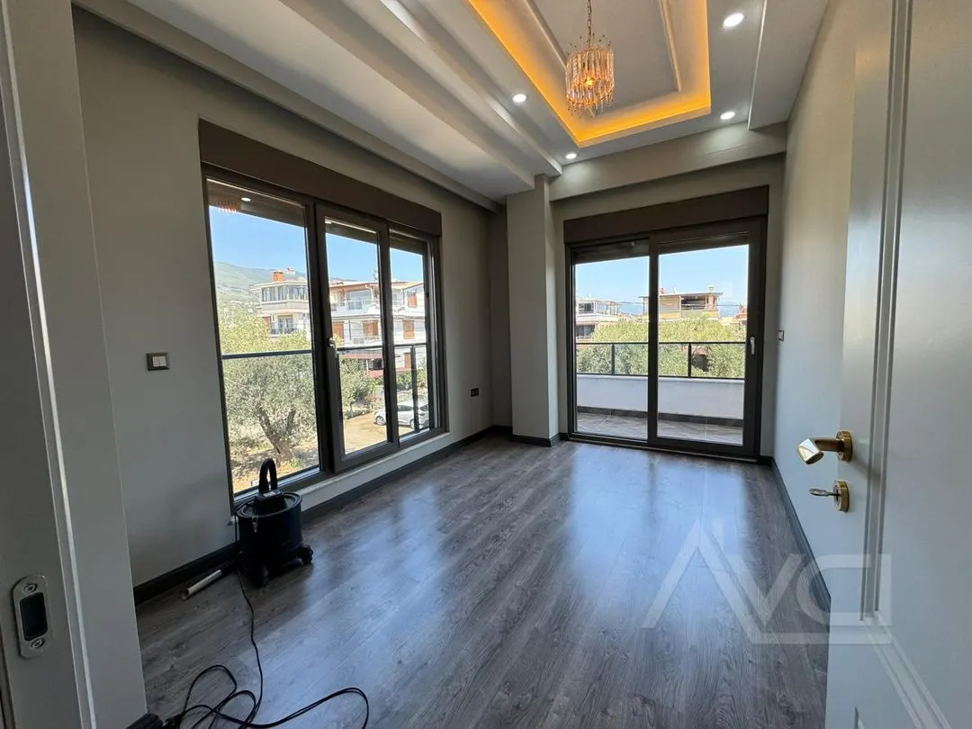 AVCI’DAN YOL ALTI 400 M2 ARSALI MÜSTAKİL HAVUZLU 6+1 VİLLA