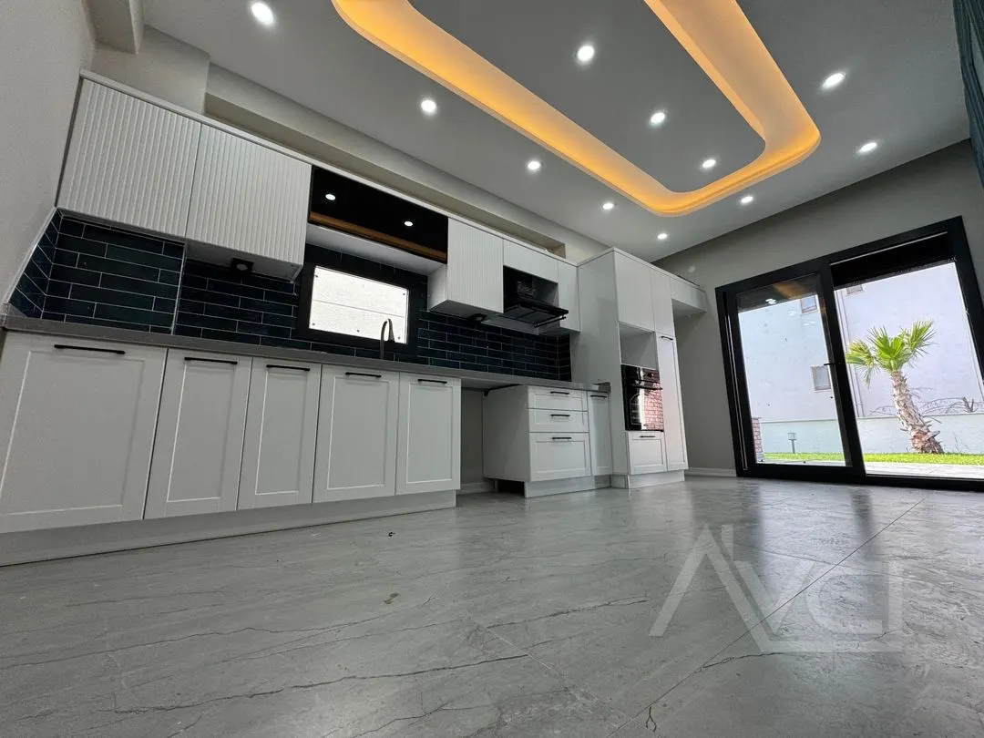 AVCI’DAN 110 M2 TABANLI MÜSTAKİL HAVUZLU 4+1 VİLLA