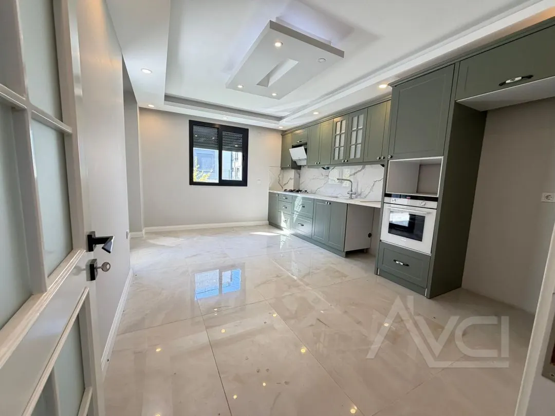 AVCI’DAN ALTINOLUK’TA 270M2 NET ÇOK GENİŞ 4+1 DENİZ MANZARALI
