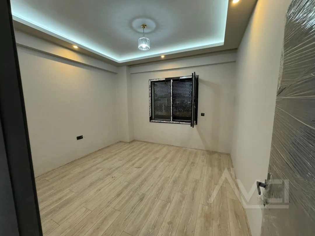 AVCI'DAN OTELLER BÖLGESİNDE GİRİŞTE ODALI MÜSTAKİL HAVUZLU VİLLA