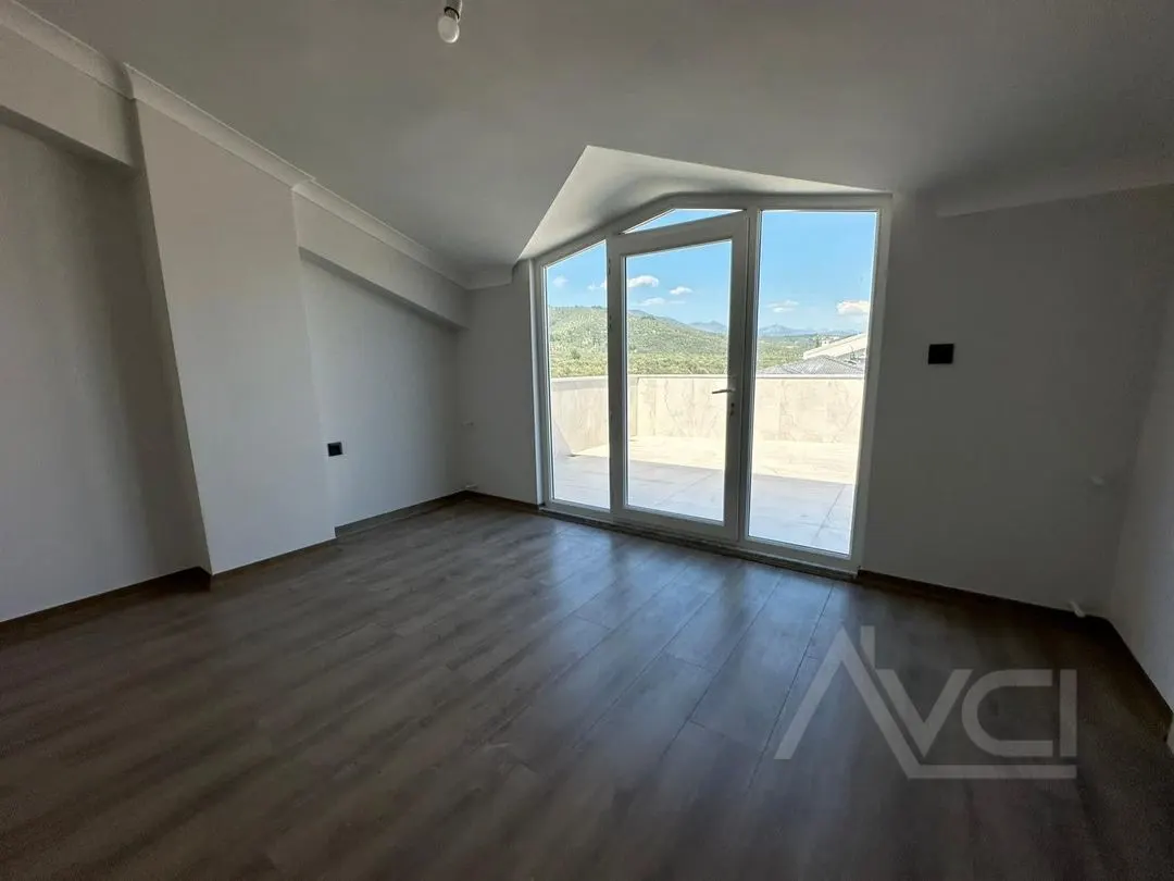AVCI’DAN GÜRE’DE 4+1 TERASLI BAHÇELİ VİLLA
