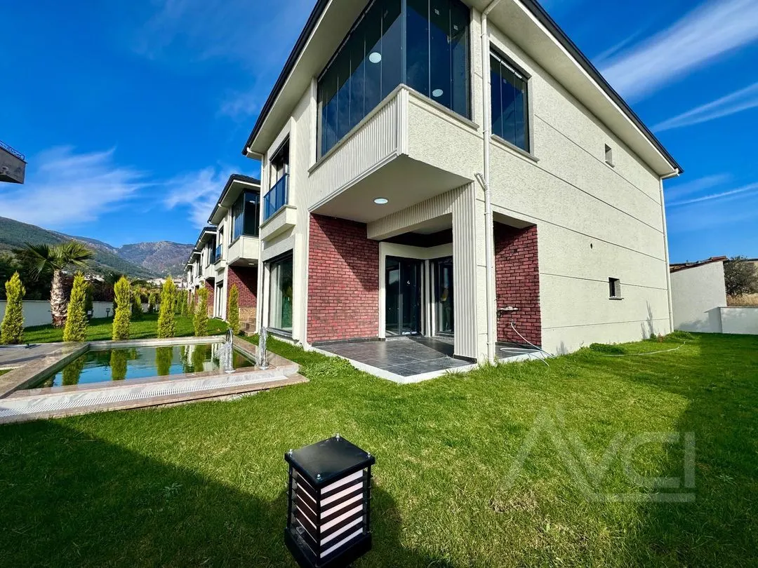 AVCI’DAN 110 M2 TABANLI MÜSTAKİL HAVUZLU 4+1 VİLLA