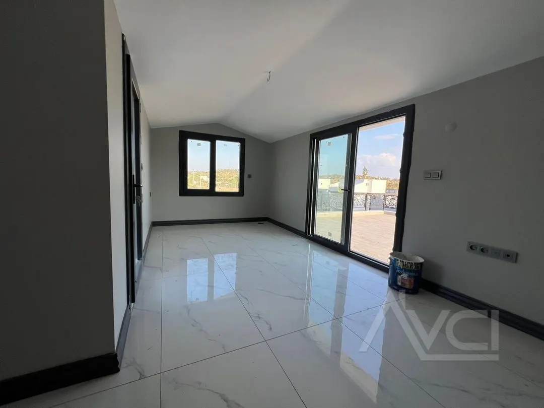 AVCI’DAN 300 M2 ARSA 4 TARAFI BAHÇE YÜRÜYÜŞ YOLU CEPHELİ TAM MÜSTAKİL