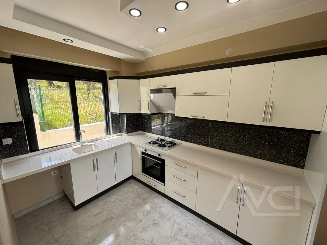AVCI’DAN HATTUŞA KARŞISI DENİZ MANZARALI SIFIR 4+1 VİLLA