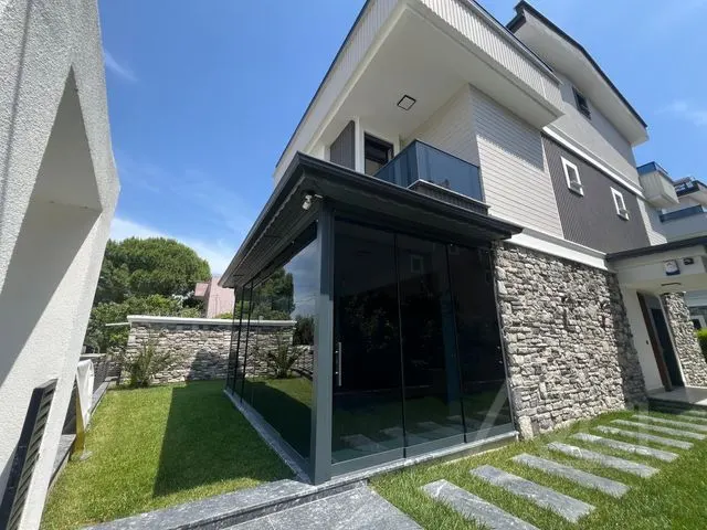 AVCI’DAN NARLI ALTINDA DENİZE 50MT LÜKS TAM MÜSTAKİL VİLLA