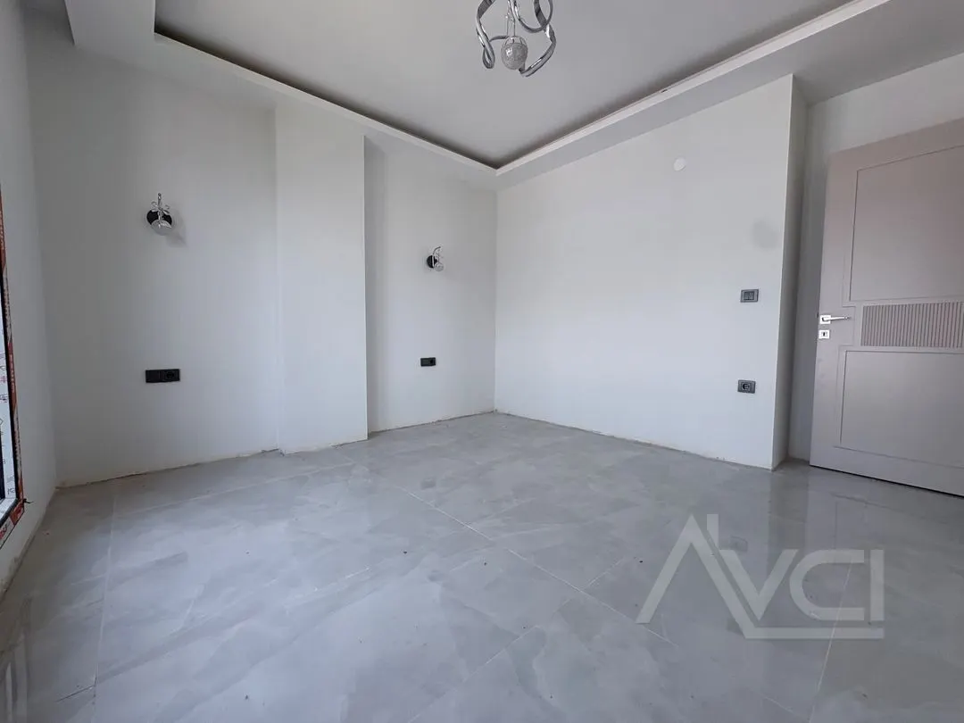 AVCI’DAN KÜÇÜKKUYUDA SİTE İÇERİSİNDE MÜSTAKİL YOLA YAKIN 3+1 VİLLA