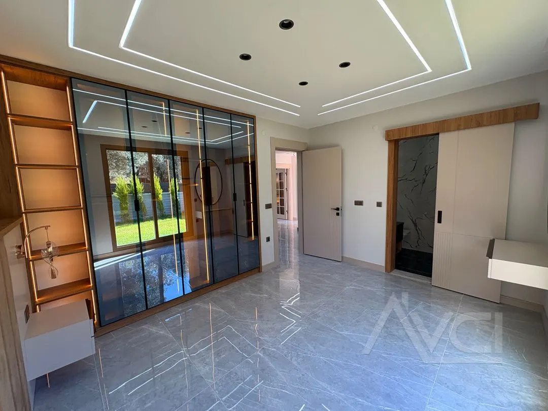 AVCI’DAN 650M2 İÇERİSİNDE MÜSTAKİL HAVUZLU ULTRA LÜKS 4+1 VİLLA