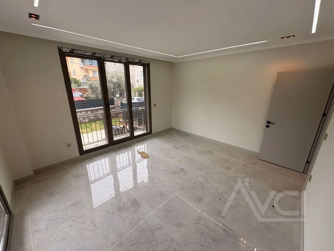 AVCI’DAN KÜÇÜKKUYUDA AYRI MUTFAK 2+1 DAİRE