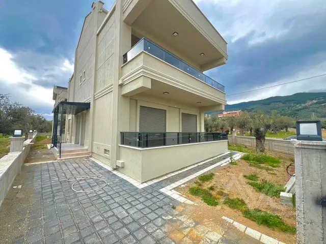 AVCI’DAN GÜRE’DE DAİRE FİYATINA SIFIR TERASLI 3+1 VİLLA
