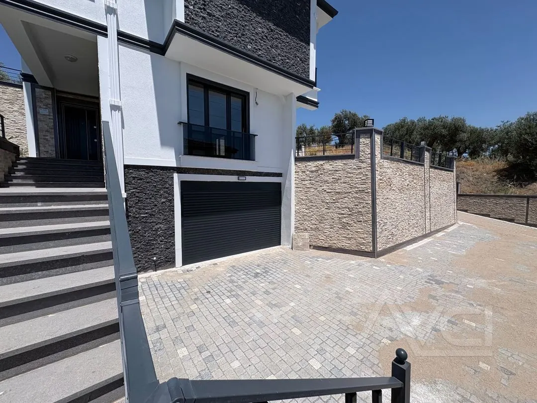 AVCI’DAN 500M2 ARSALI 3+1 TEK MÜSTAKİL DENİZ MANZARALI