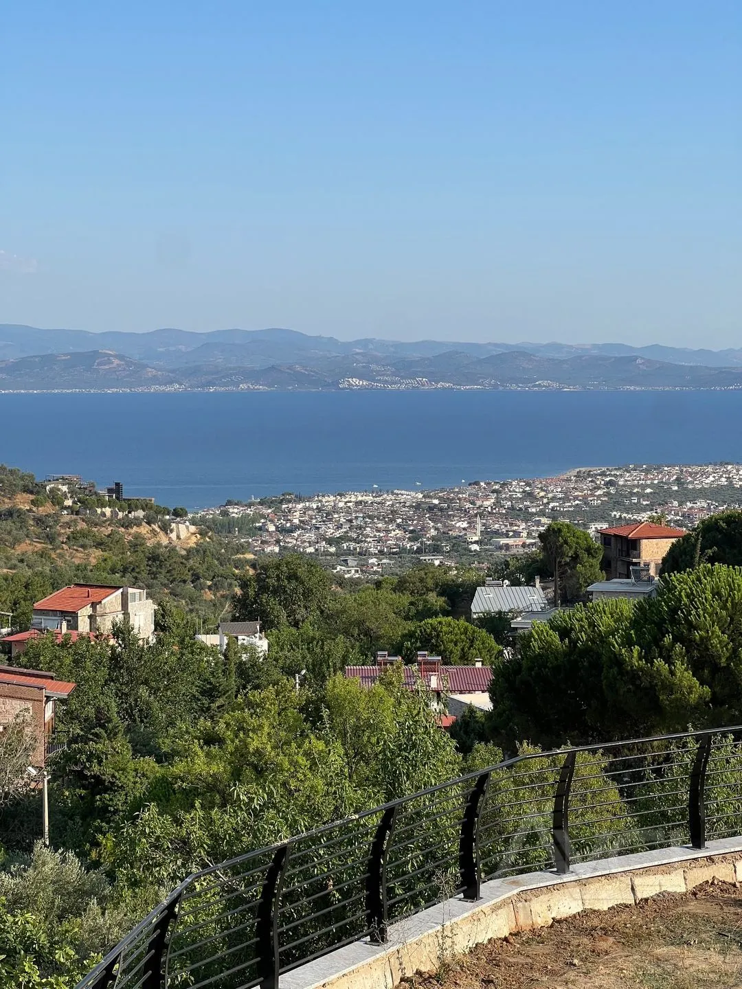 AVCI’DAN FUL DENİZ MANZARALI 2+1 TERASLI/BAHÇELİ TAŞ DAİRE 2 KATLI
