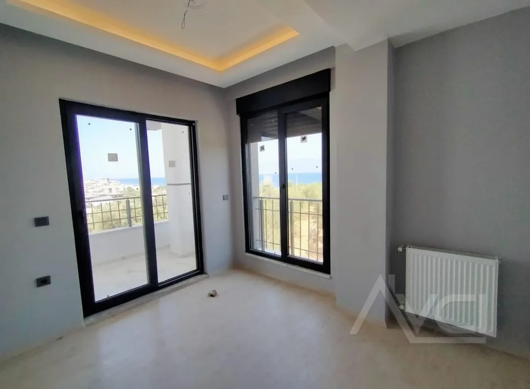 AVCI’DAN TAM MÜSTAKİL DENİZ MANZARALI 275M2 ARSALI VİLLA